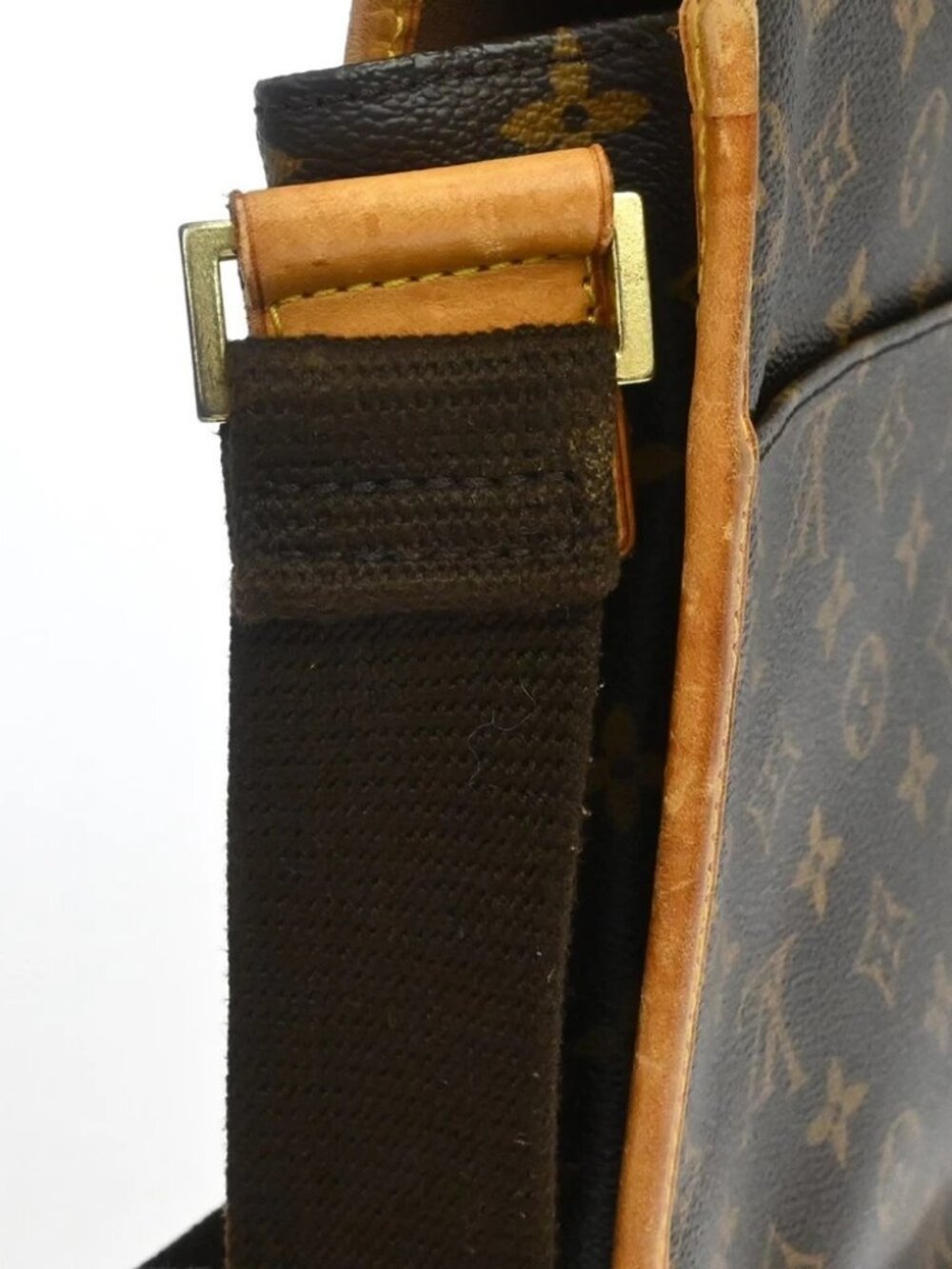 LOUIS VUITTON MESSENGER BOSPHORE GM SHOULDER BAG - Picture 8 of 16